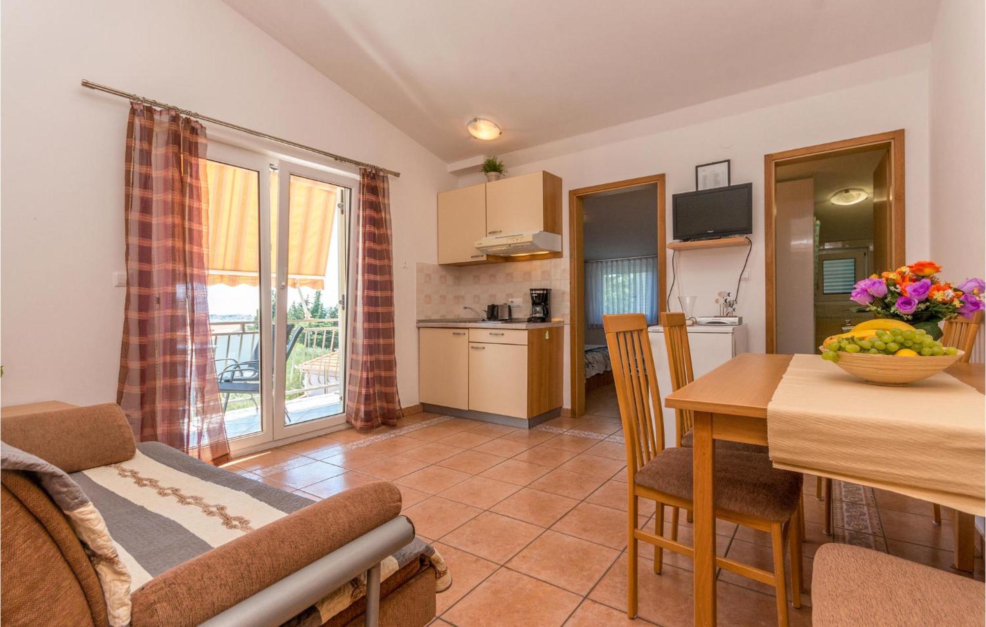 Stunning Apartment In Sveti Filip I Jakov Dış mekan fotoğraf